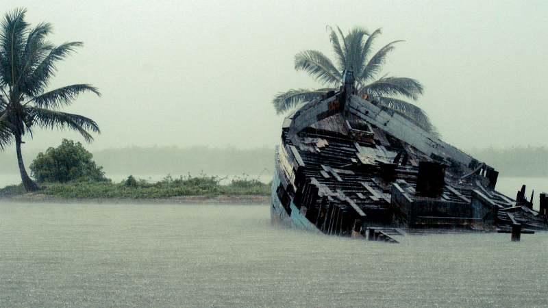 Illustration for article titled 30 Beautifully Haunting Shipwrecks From Around the World